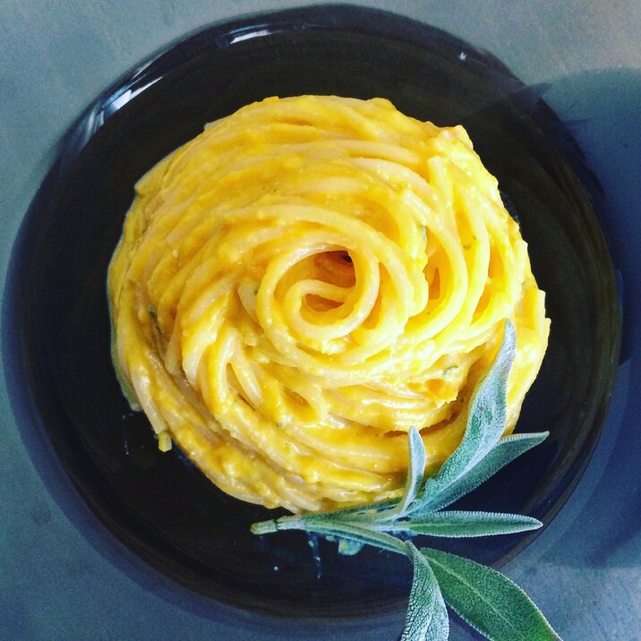 カボチャとセージのパスタ*水漬けパスタで時短